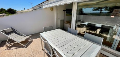 A0312 Lovely apartment in the heart of Cap Ferret, 2 steps from the beach
